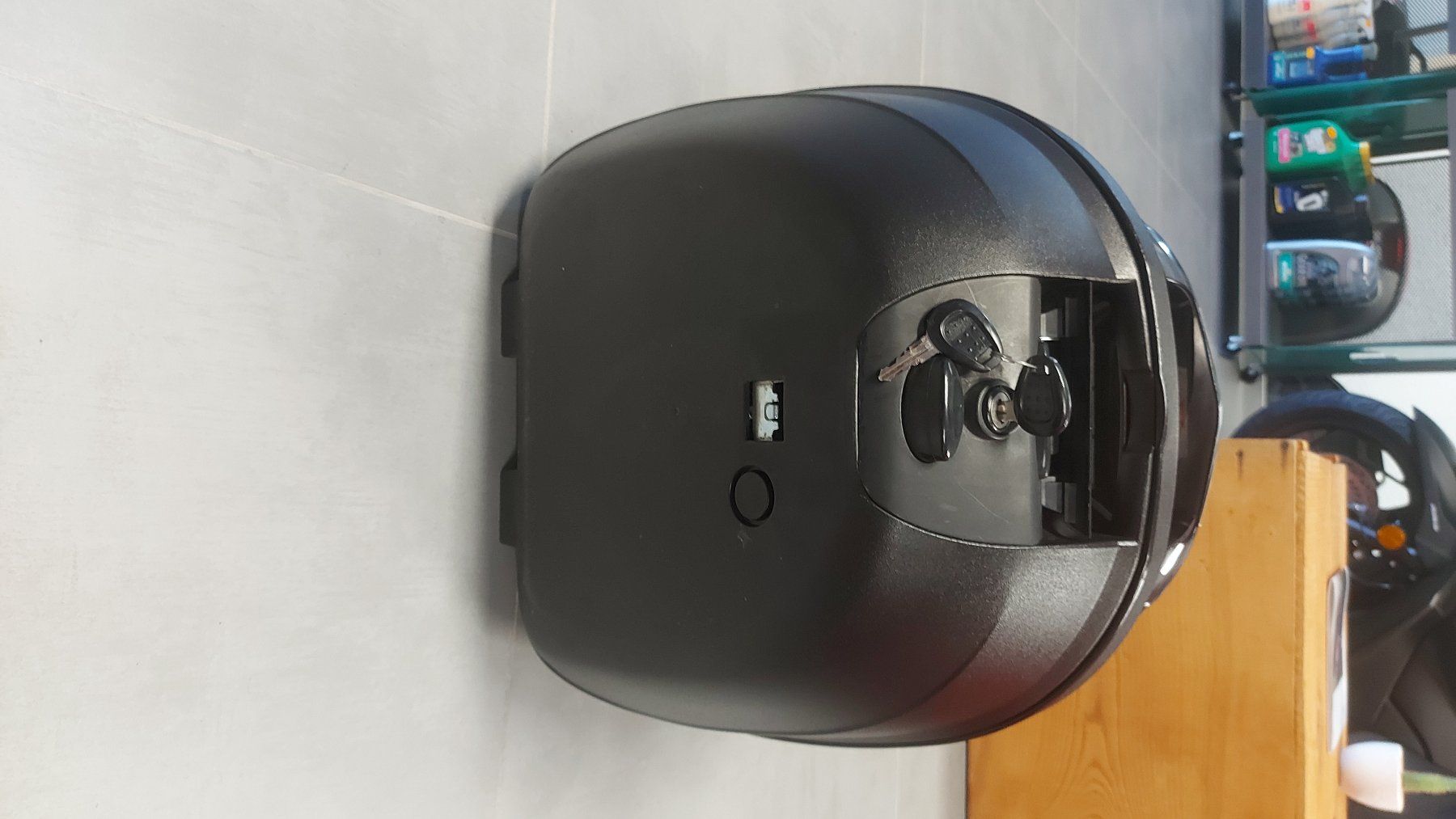 Givi Topcase: Givi Top Case 29 Liter – Usato da Kölliken venduto da motoleu 4