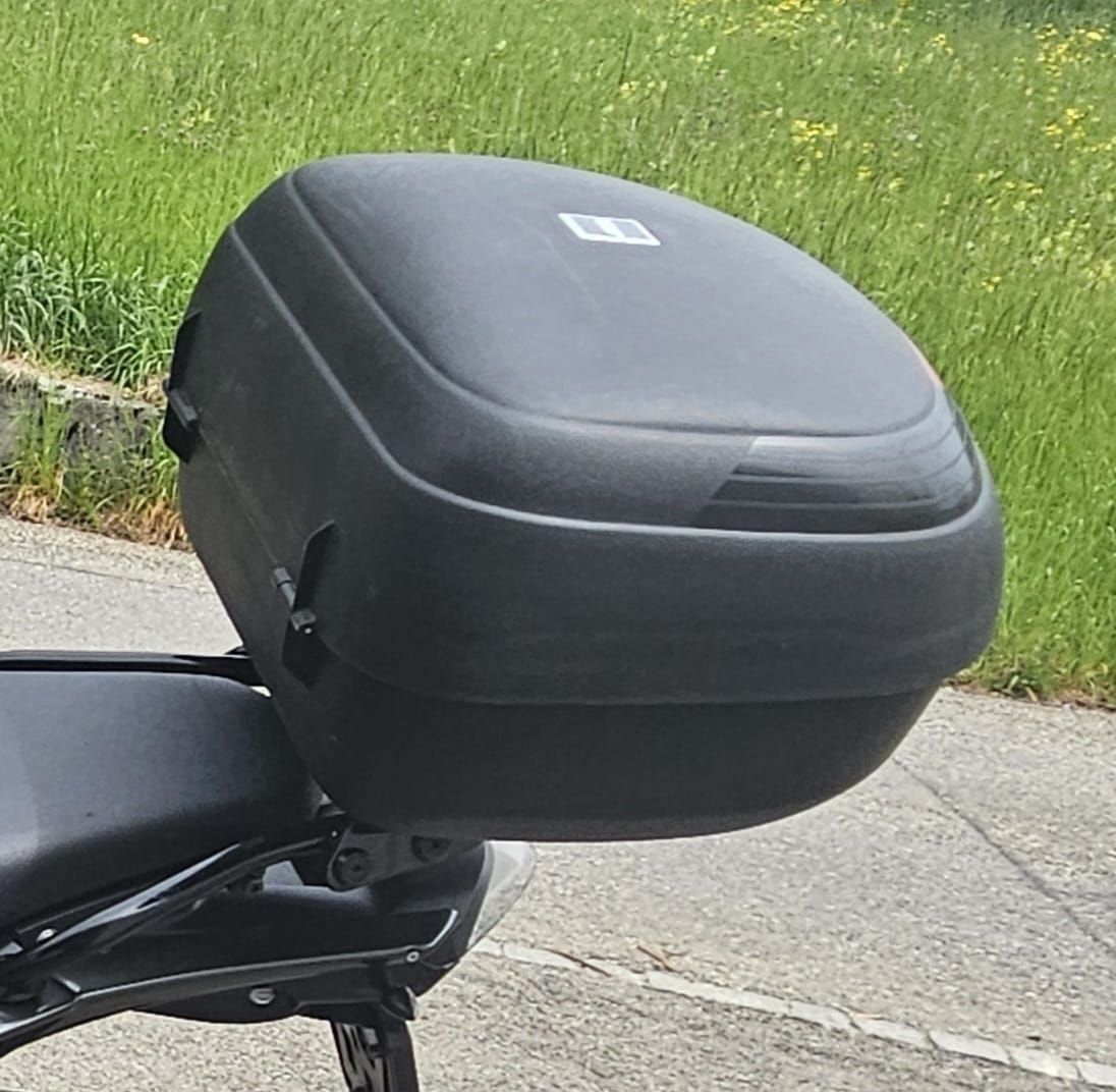 Reisekoffer: Gepäckbox  – Gebraucht aus Aedermannsdorf von Unelly