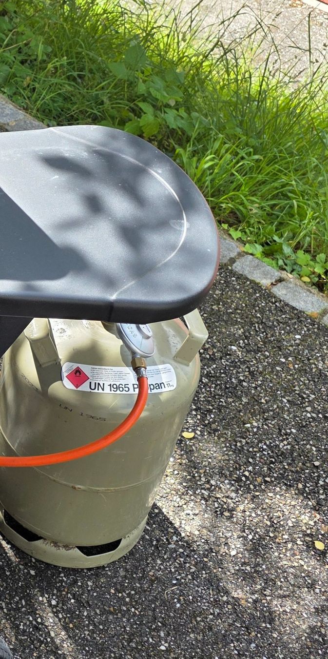 Griglie: Gasgrill König mit Gasflasche – Usato da Lostorf venduto da rubileo 9