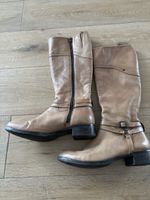 Schöne beige Leferstiefel, 38