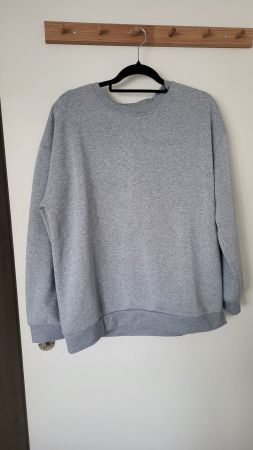 sweat shirt