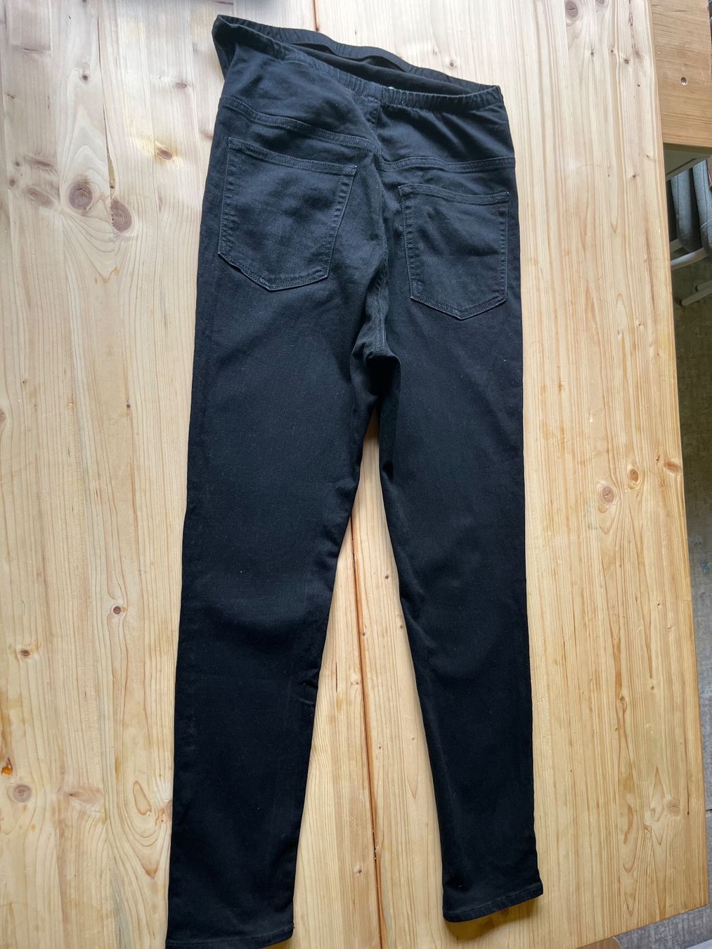 H&M Jeans: Schwangerschaftshosen Gr. M – Nuovo (secondo la descrizione) da Adelboden venduto da Jestil20 6