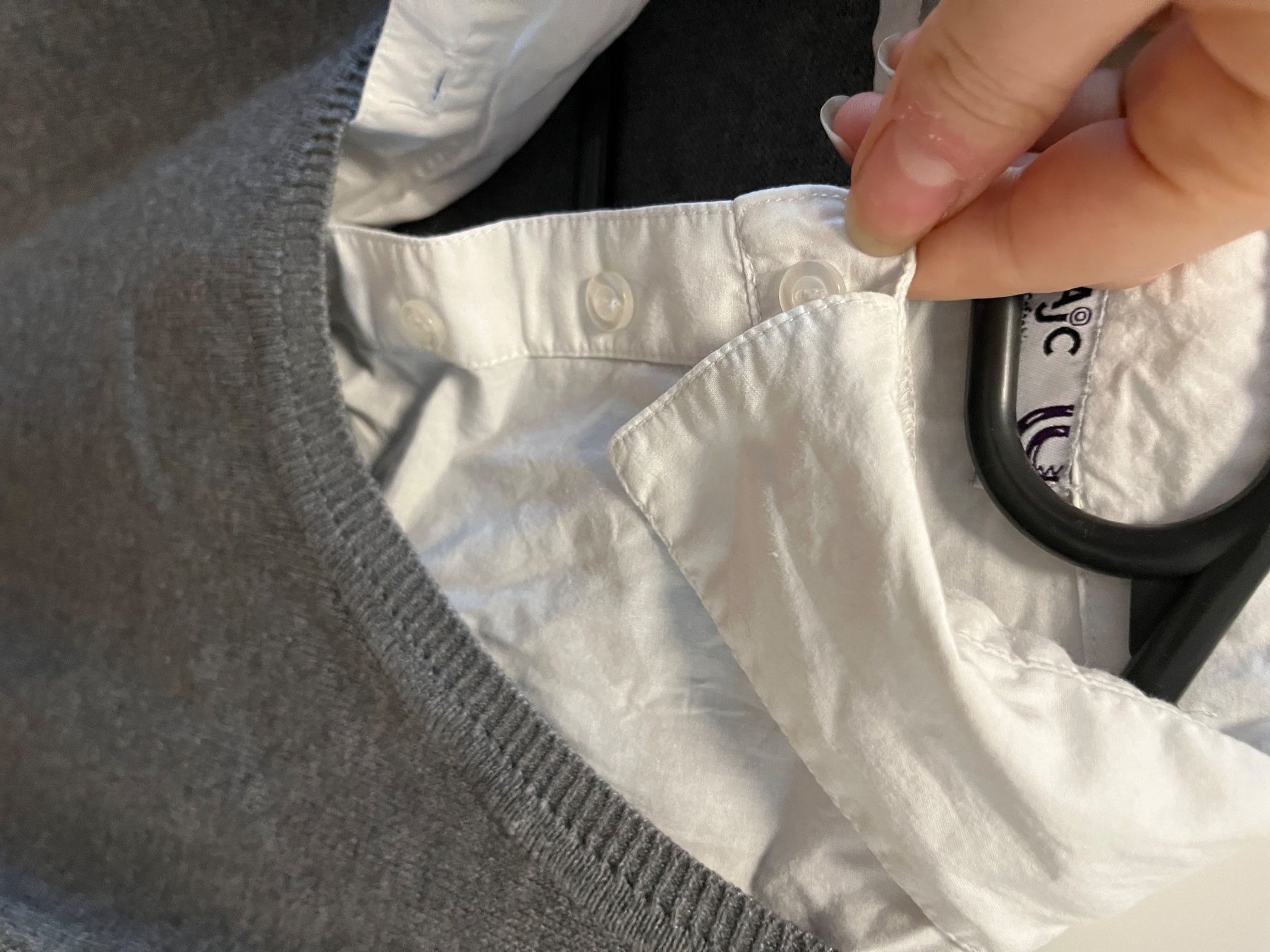 Maglioni & Felpe: Sweatshirt grau mit integrierter Bluse,  Gr.S – Usato da Arlesheim venduto da Eli_77 2