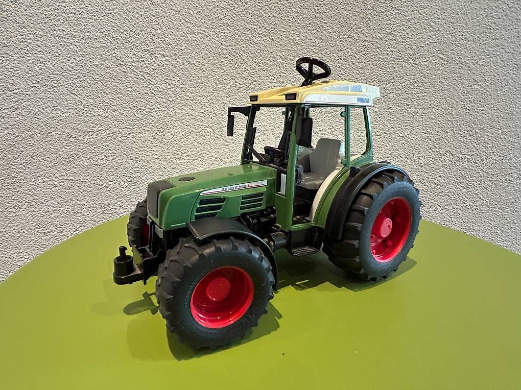 Bruder Jouets: Bruder Fendt Traktor mit Druckfass – D'occasion à Hildisrieden par Albi35 1