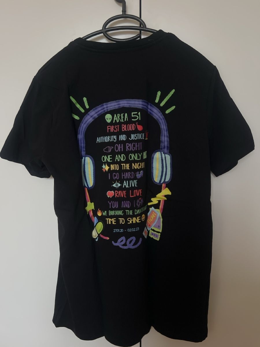 T-Shirts: Schwarzes MISH T-Shirt, Grösse M – Gebraucht aus Olten von Sarastuebi 1