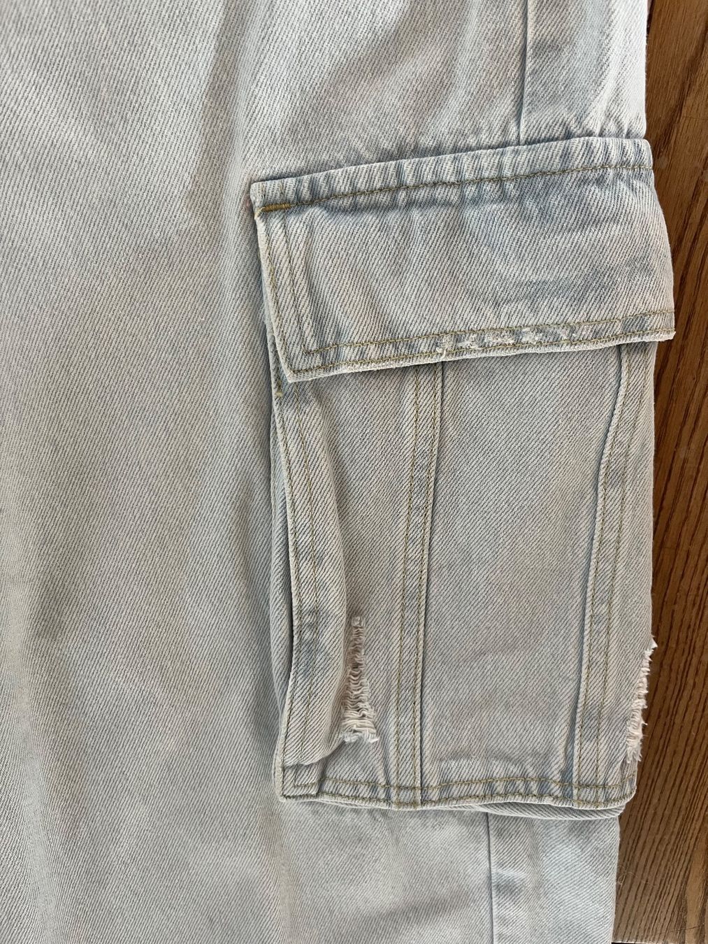 Zara Jeans: ZARA CARGO JEANS OVERSIZED 30, BALLOON-FIT – Gebraucht aus Davos Dorf von tati015 3