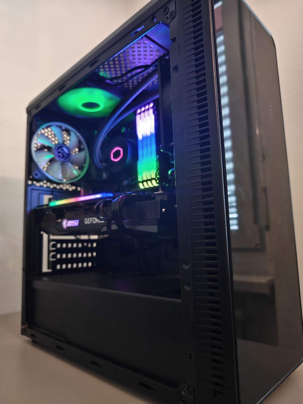 PC: Gaming PC - Liquid Cooled – Nuovo (secondo la descrizione) da Couvet venduto da Milo_wow