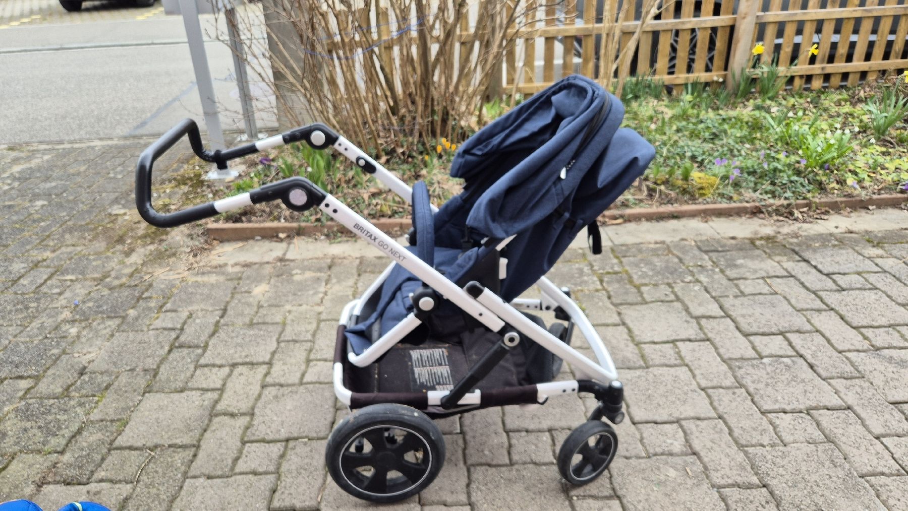 Britax Römer Kinderwagen: Britax Go Next 3-Teiliges Kinderwagen – Gebraucht aus Dübendorf von koc_hg8d 8