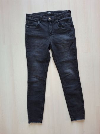 Schwarze ONLY Jeans Gr. L Onlyblush mid ank raw
