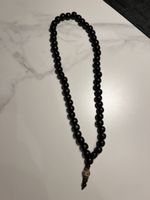 Elegante Halskette aus schwarzen Holzperlen - Zeitlos!
