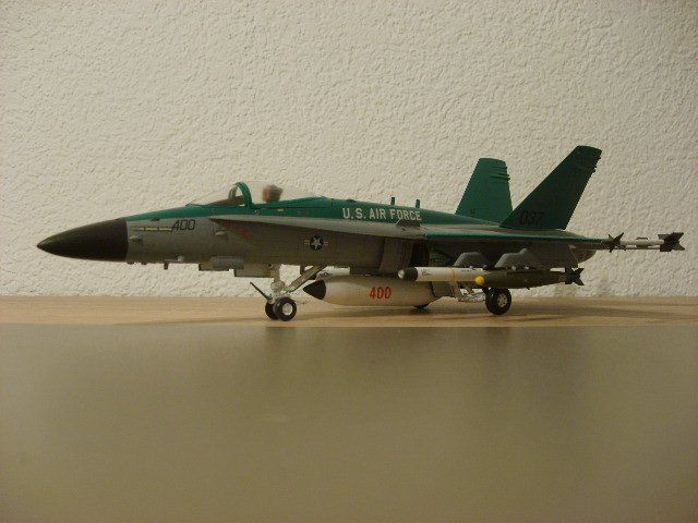 Kit di modellismo & Modellini statici: *** F/A-18 Modell 1:48 *** – Nuovo (secondo la descrizione) da Altbüron venduto da CoinWorld 3