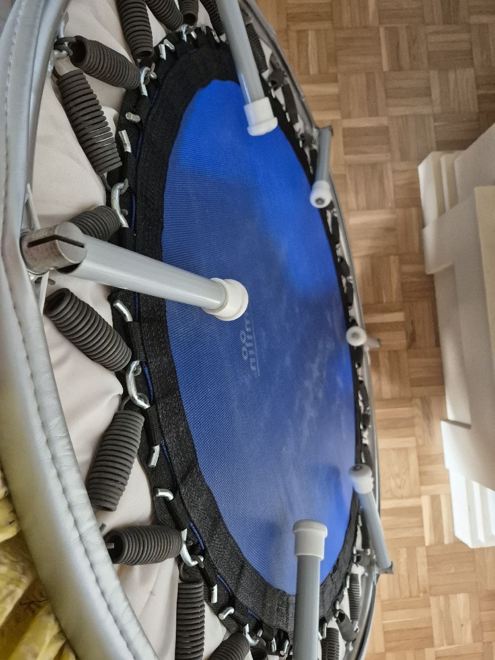 Trampoline: Trampolin np: 260,- wie neu – Gebraucht aus Wetzikon ZH von Santalik 3
