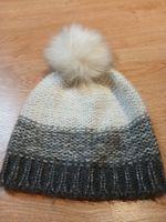 Schöne Wintermütze mit Bommel, Grau/Weiss & Winterglitzer!