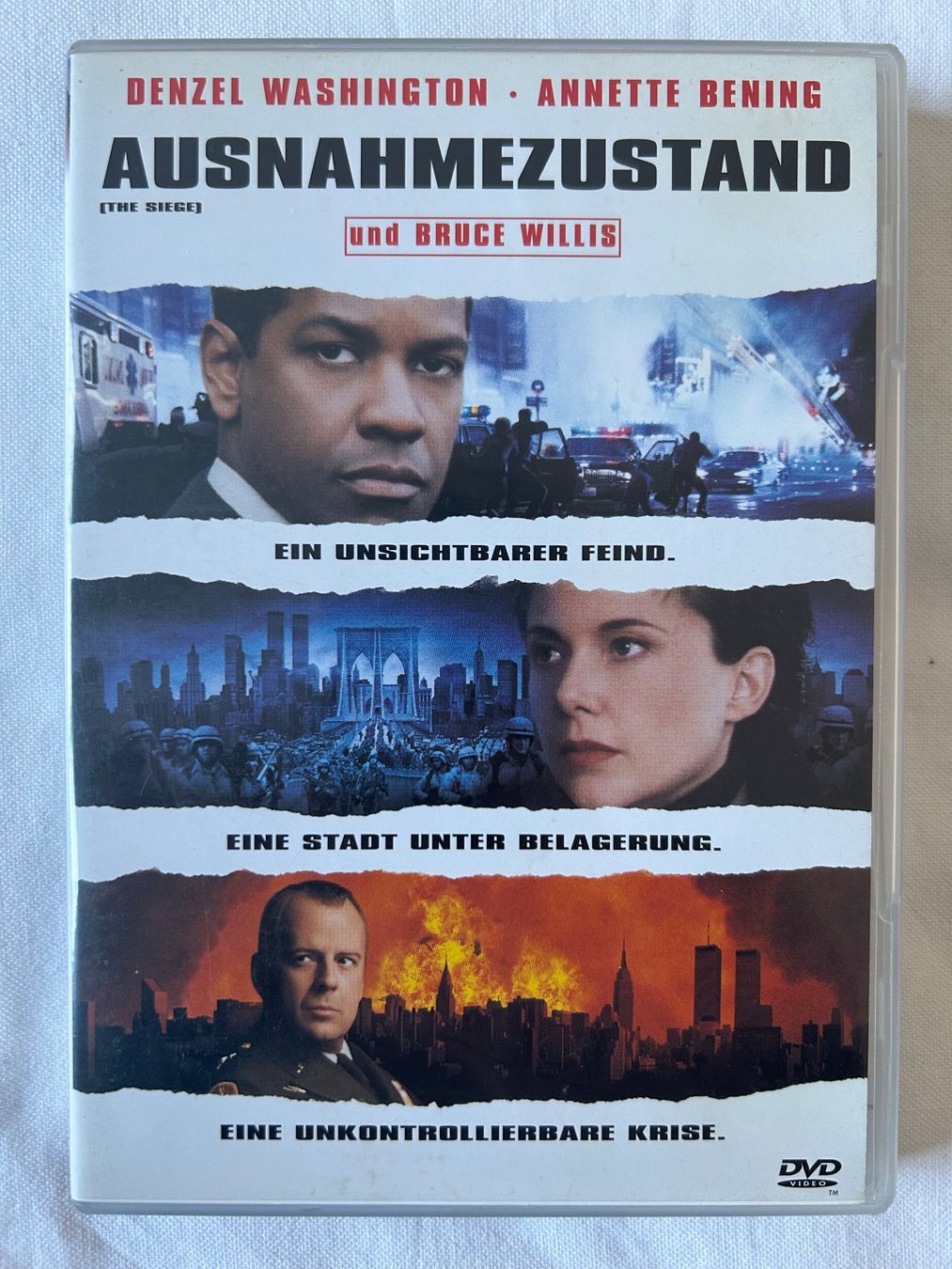 Tutti i DVDs: DVD "Ausnahmezustand" - Action – Usato da Sierre venduto da sevenworlds