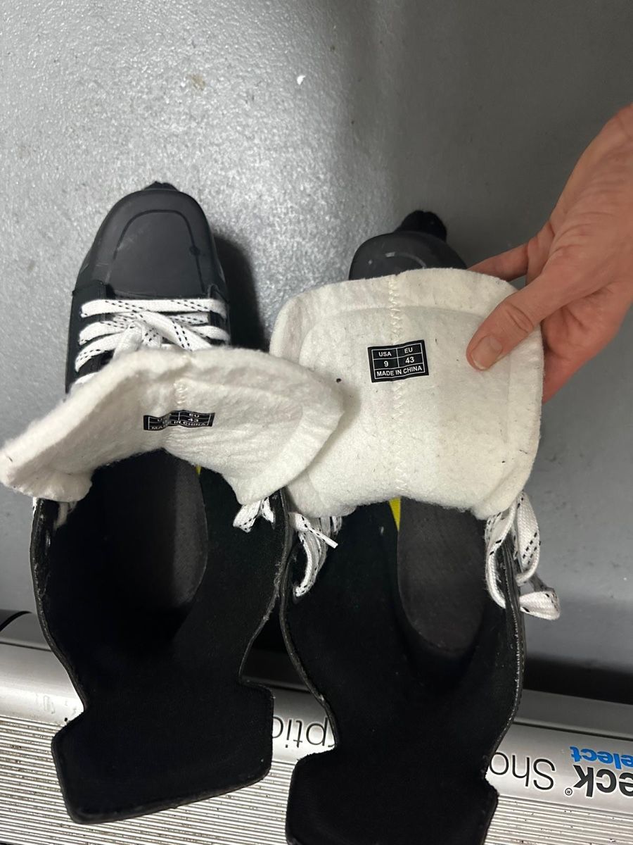 Ccm Patins à glace: Ccm skates EU 43 Schlittschuhe  – D'occasion à Hausen am Albis par ysgem 2