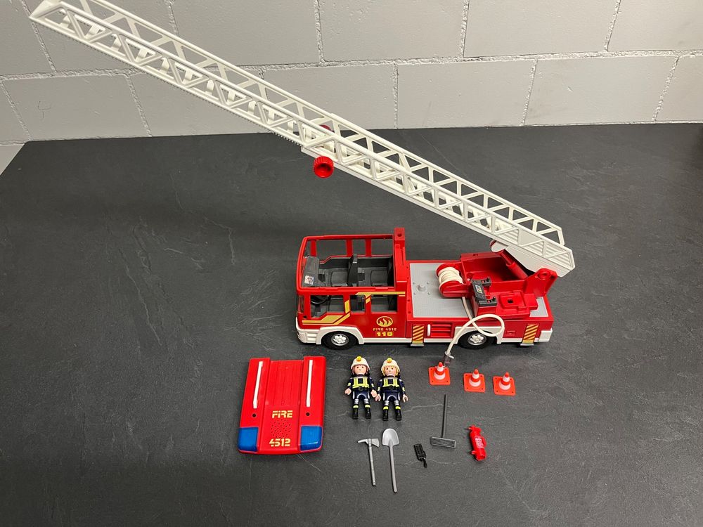  Playmobil Feuerwehrauto 