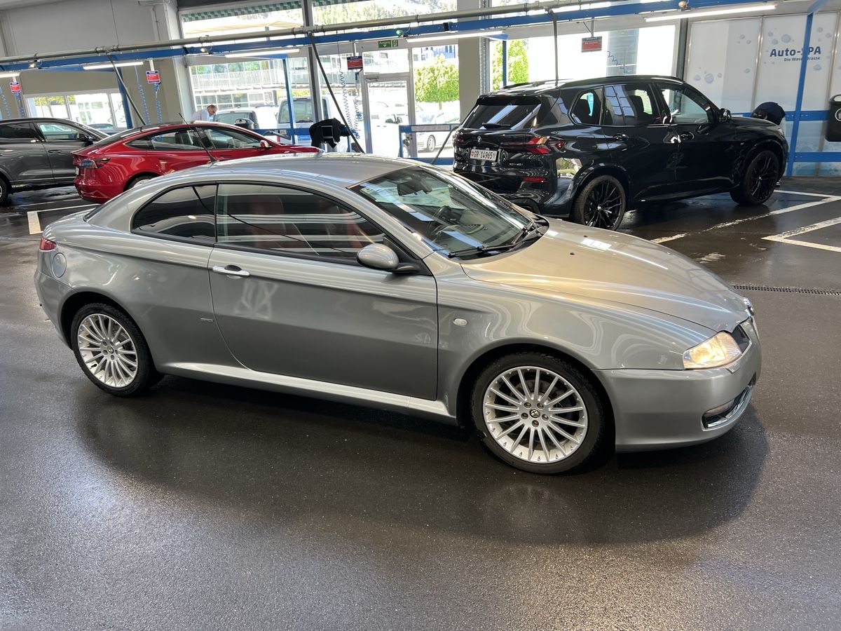 Alfa Romeo Autos: Alfa Romeo GT 1.9 JTD – D'occasion à Chur par Gio7013 2
