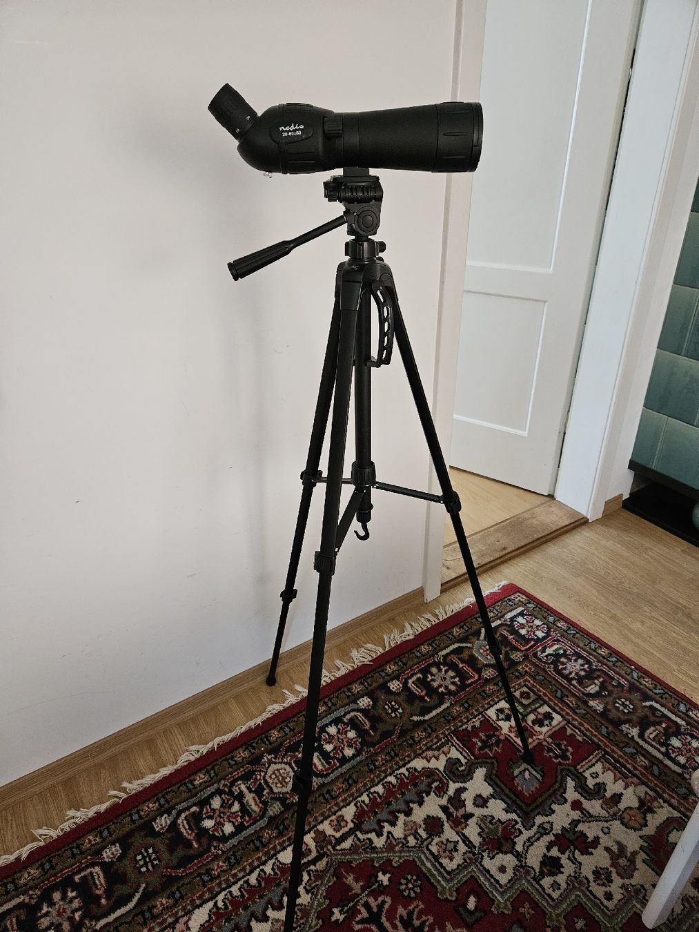 Telescopi: Nedis Spektiv 20-60x60 mit Stativ – Usato da Wädenswil venduto da Jsi.Z01 4