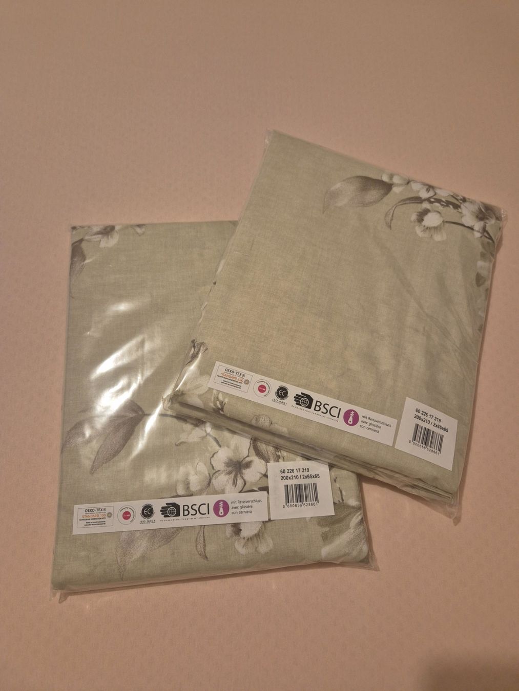 Biancheria da letto: Neu  Bettwäsche mit Blumenmuster – Nuovo e nell'imballaggio originale da Mellingen venduto da Loewe2006