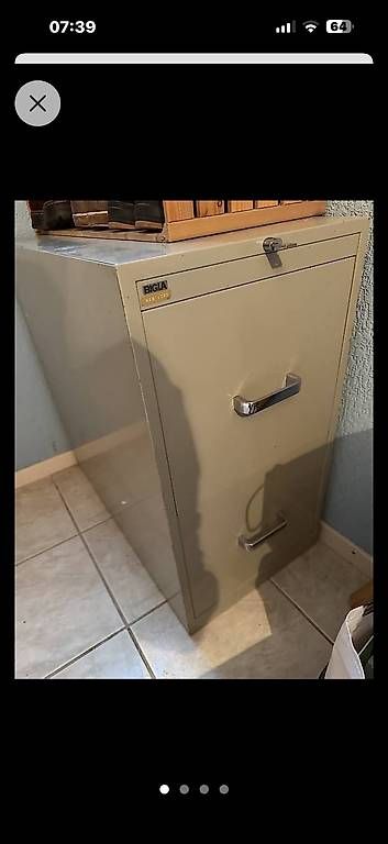 Schränke: Armoire Bigla 2 tiroirs  – Gebraucht aus Arvillard (Salins) von Taniguchi