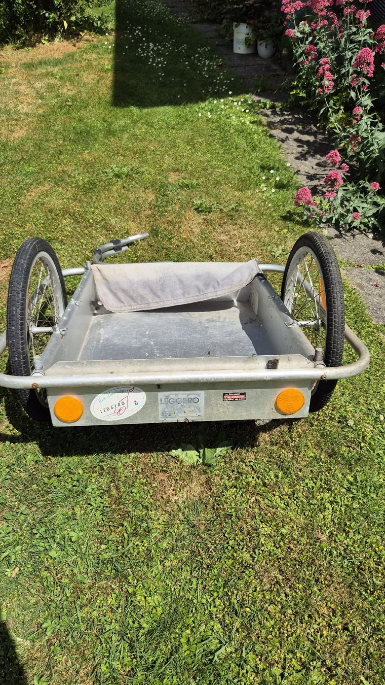 Leggero Rimorchi: leggero Veloanhänger – Difettoso da Oftringen venduto da Allesum