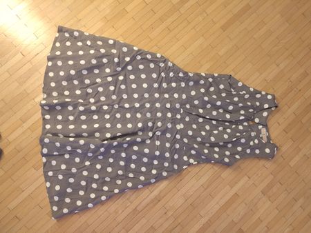 Tolles gepunktetes Sommerkleid von Billige&Blossom
