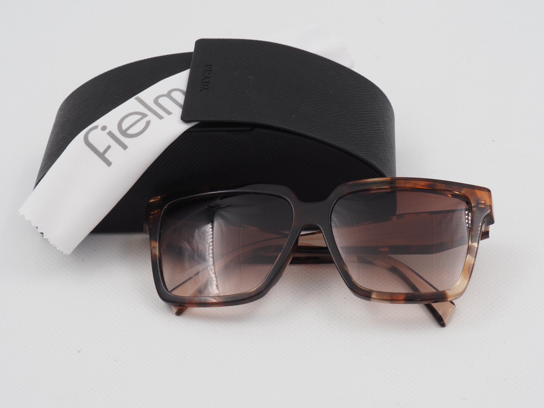 Prada Brillen & Gläser: PRADA Sonnenbrille eckig Oversize, Damen (26080218) – Neu (gemäss Beschreibung) aus Zürich von fundsachenverkauf