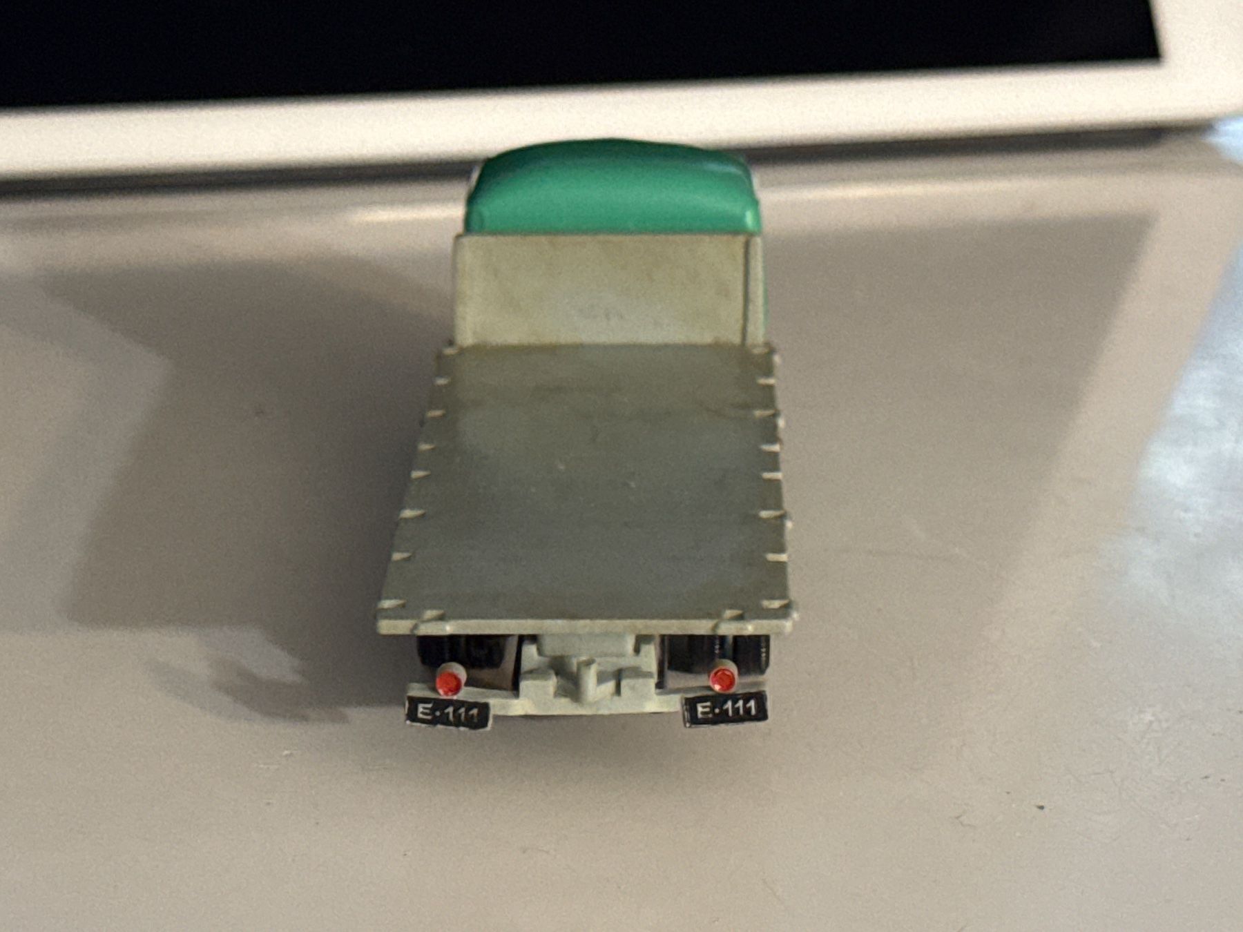 Siku Modellini d'auto: Alter Siku Mercedes LP 315 Pritsche – Difettoso da Allschwil venduto da meeresperle 3
