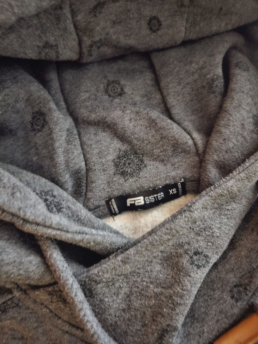 Pulls & Sweat-shirts: Kaputzenpullover, XS – D'occasion à aarau par A.Naef 1