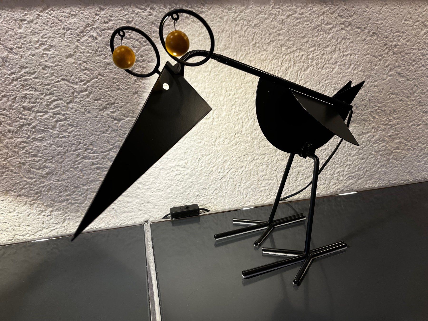 Lampade: Optelma OA 2 Vogel Lampe Rabe – Usato da Liebefeld venduto da Dr.Eames