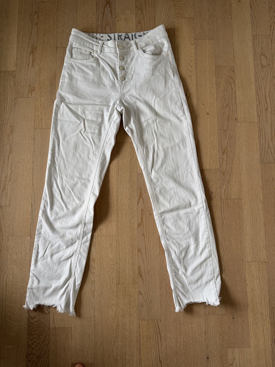 Jeans: Jeans, oui, weiss, Gr. S – Usato da Bülach venduto da E_Di