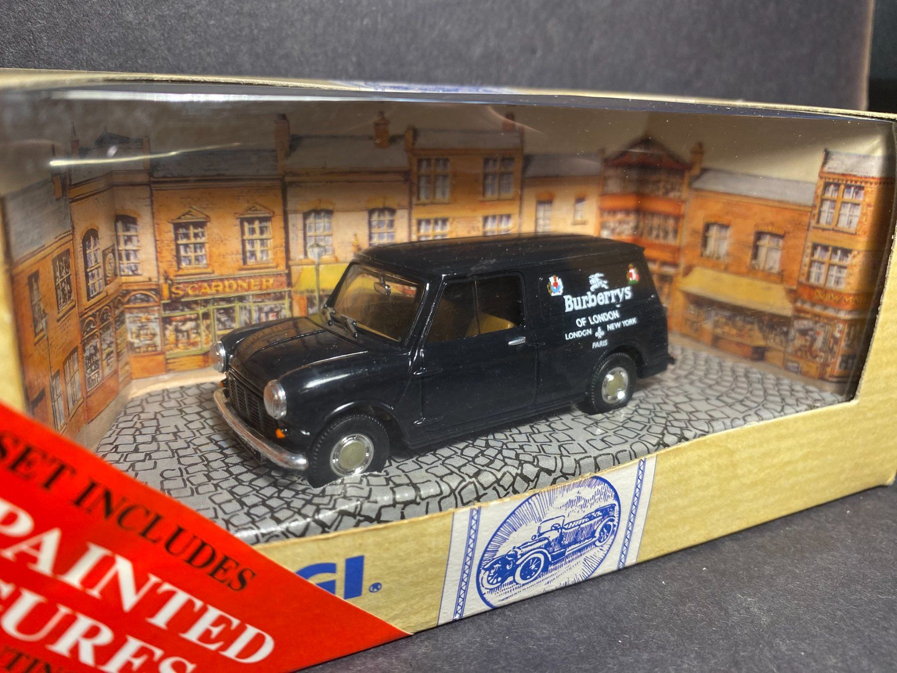 Corgi Toys Modellautos: Morris Mini Van Burberrys - Corgi 1:43 OVP – Neu und originalverpackt aus Spiez von Mlandcruiser 1