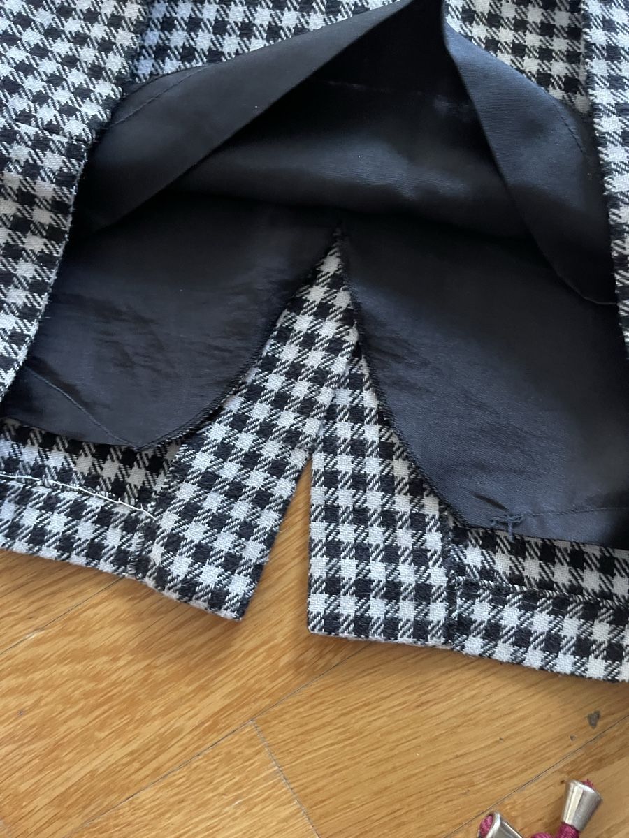 Gonne: Rock Schicker Karorock Gr. 38 schwarz/weiss elegant – Usato da Rüschlikon venduto da Lajniii 3