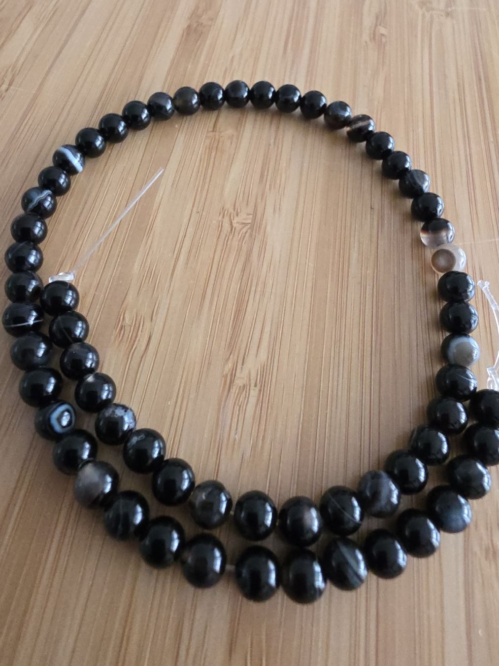 Mineralien & Heilsteine: Sardonyx schwarz 6mm. Strang – Neu und originalverpackt aus Menziken von Mirager 1