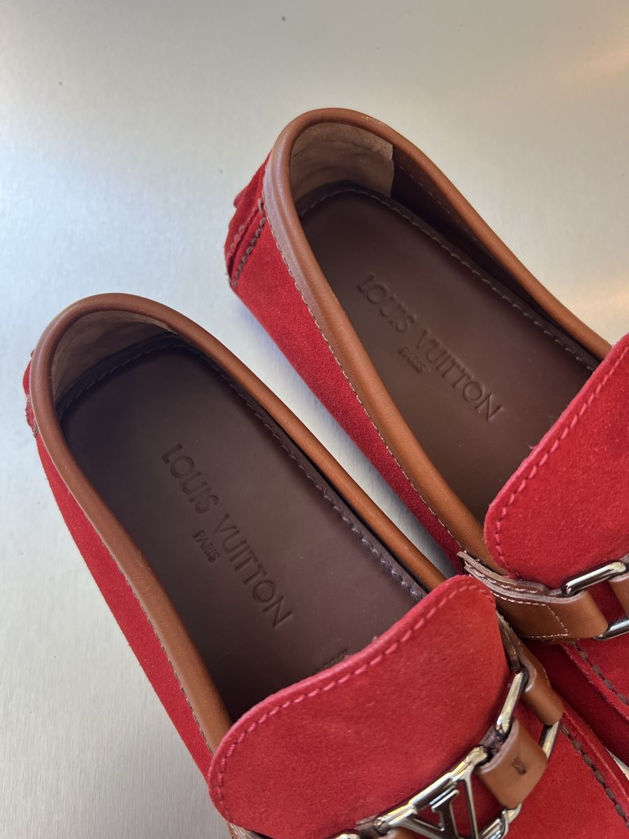 Louis Vuitton Scarpe da uomo: Louis Vuitton Loafers Hockenheim Red suede – Usato da Lausanne venduto da ann_8gv7 4