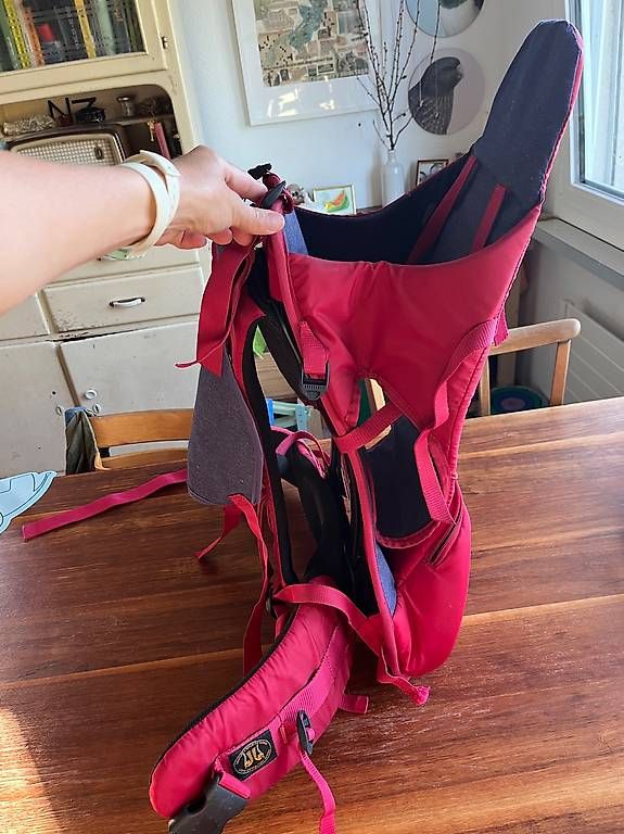 Marsupi portabebè: Kindertrage - Wanderrucksack – Usato da Scherzingen venduto da Africola