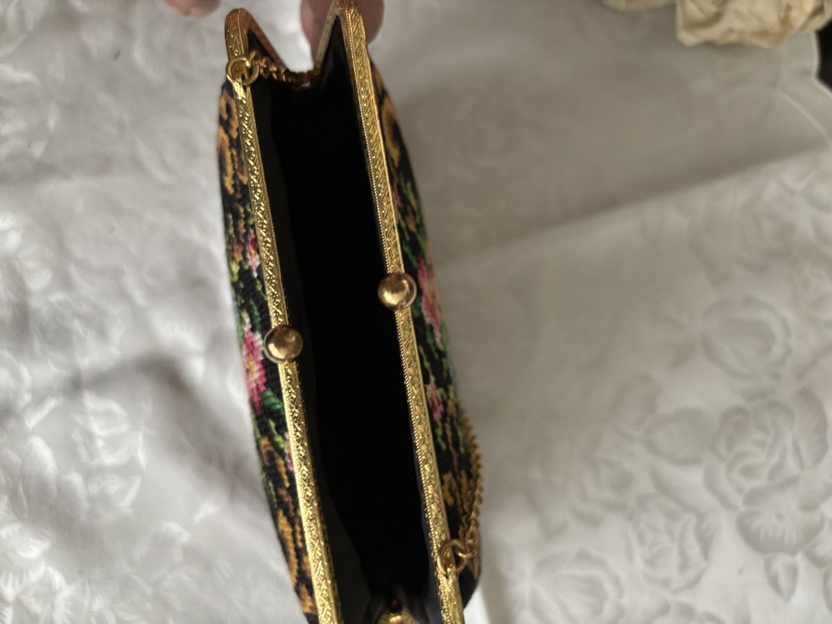 Borse da donna: Hübsche Gobelin- Abend/Trachtentasche neu – Nuovo e nell'imballaggio originale da Birmensdorf ZH venduto da Jpiano 2