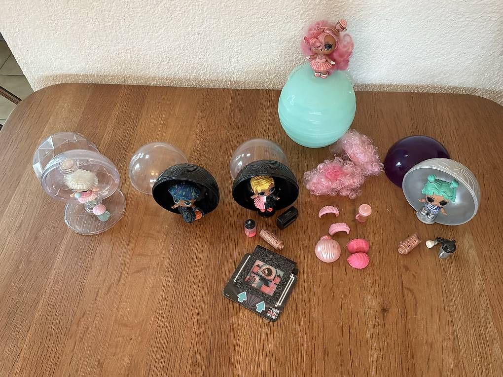 Puppen: Poupées LOL (5X) – Gebraucht aus Lausanne von au8 2