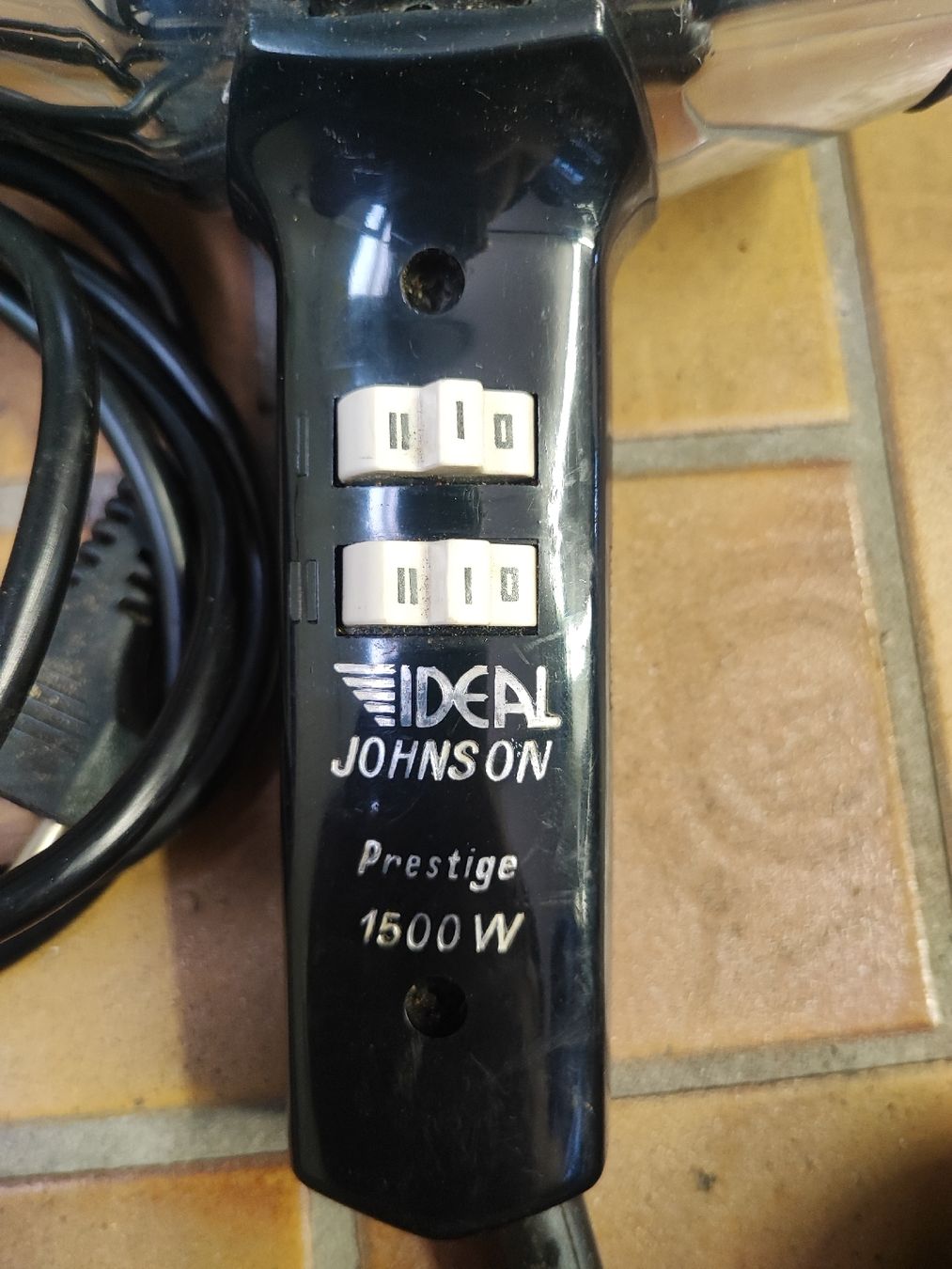 Asciugacapelli: sèche-cheveux Johnson Idéal 1500W – Usato da Vullierens venduto da Saway 1