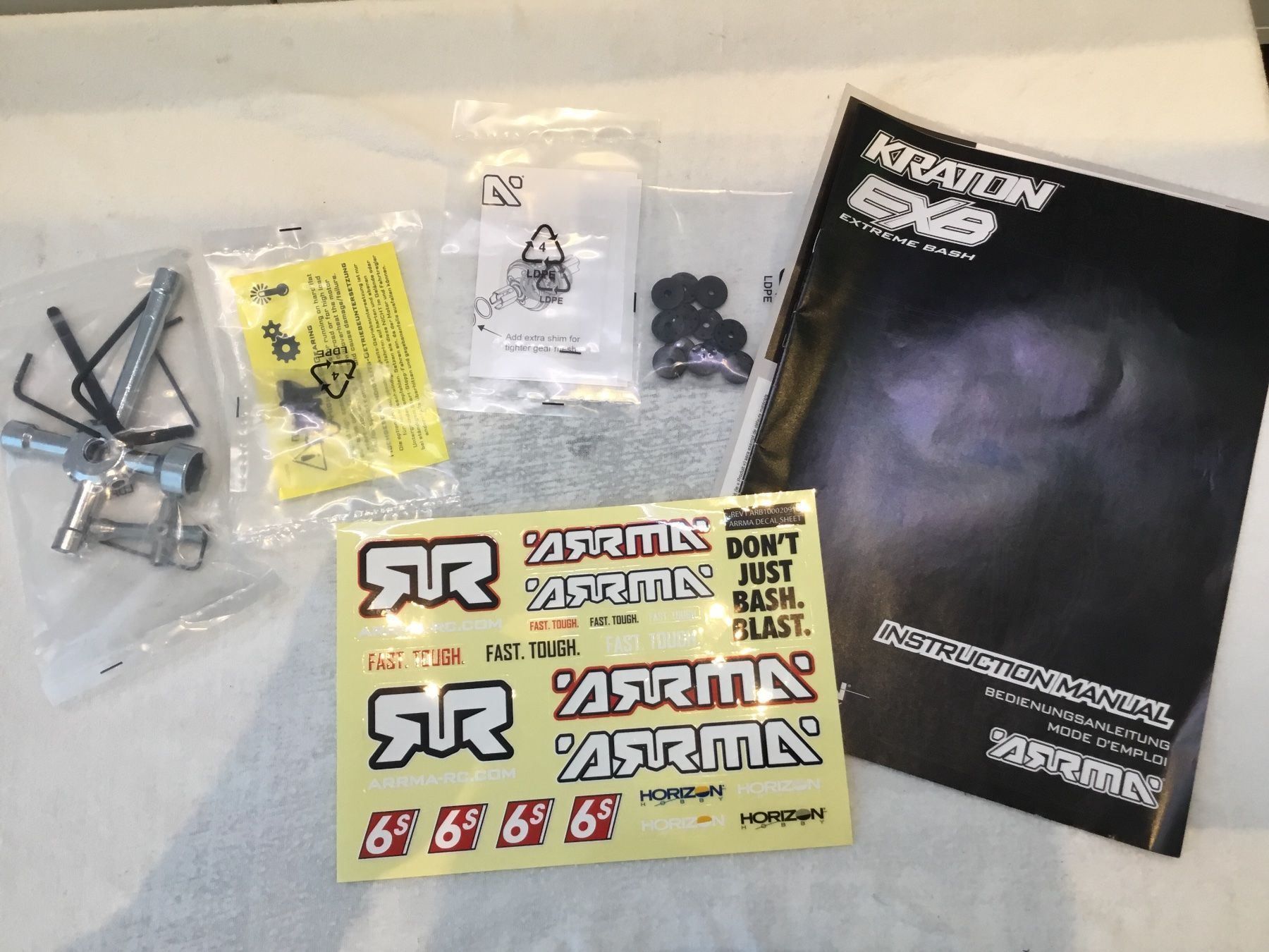 Modellismo RC: Arrma Kraton EXB 1:8 Kleber, Anleitung – Nuovo (secondo la descrizione) da Büsserach venduto da Swissbluesmobile 1