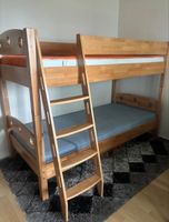Etagenbett aus Holz