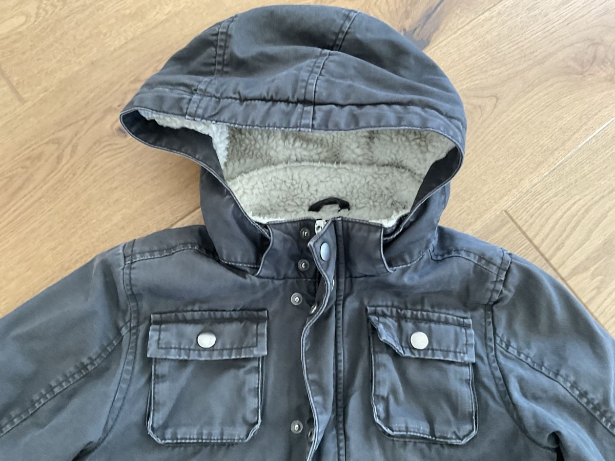 H&M Jacken: Kinderjacke H&M Grösse 122 – Gebraucht aus Weinfelden von fse_9bk7 3
