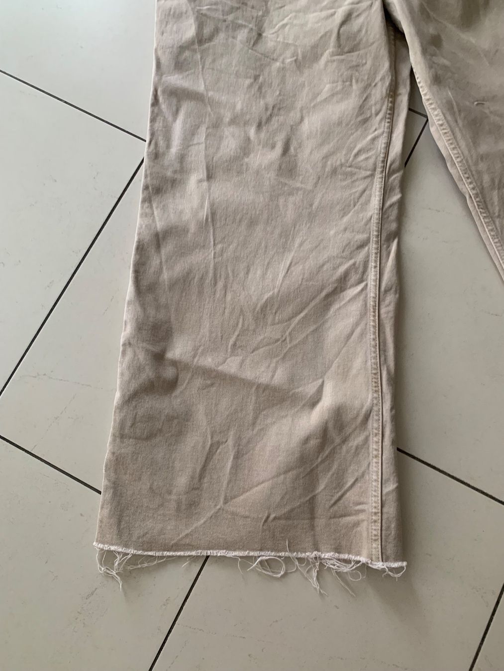Mango Jeans: Mango Flared Jeans - sand Gr.48 – Usato da Ellikon an der Thur venduto da Bali1999 1
