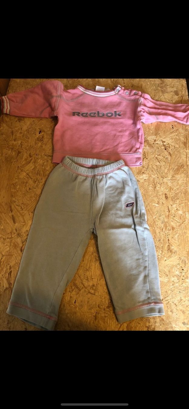 Reebok Pantaloni: Training fille 12-18mois reebok – Usato da Le Brassus venduto da lionete02