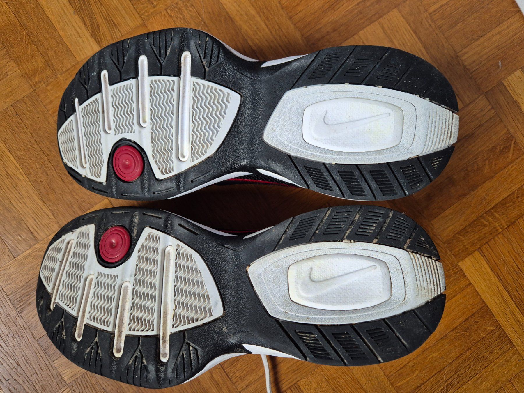 Nike Herrenschuhe: Nike Air Monarch Sneaker Gr. 43 – Gebraucht aus Lohn-Ammannsegg von Ricarda72 3