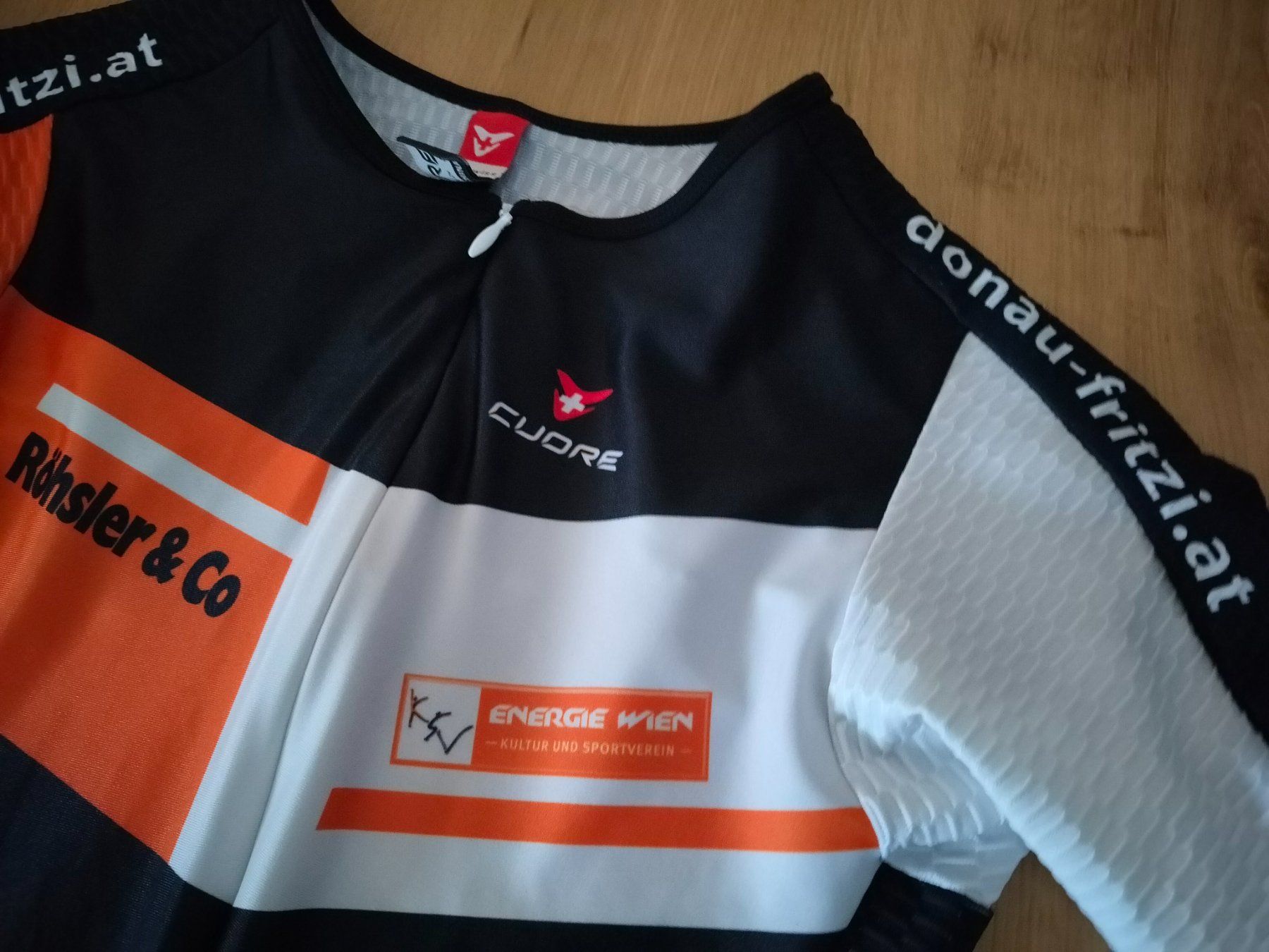 Canottiere & Pantaloni: Cuore Team Zeitfahranzug Skinsuit Rennanzug – Usato da Triesen venduto da biketunerle 6
