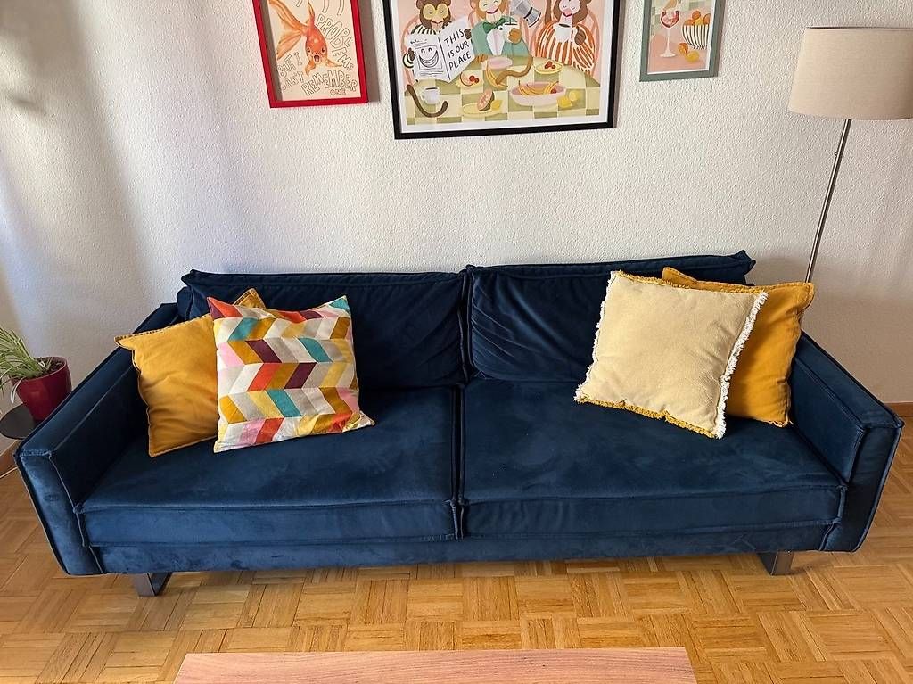Sofas: Comfortable and spacious sofa in excellent condition – Gebraucht aus Zürich von giu_9y6b 2