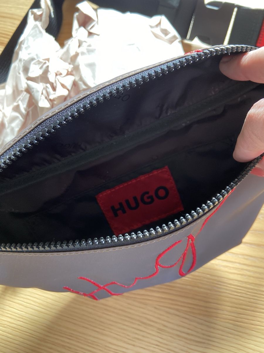 Hugo Boss Borse: Nuovo marsupio Hugo Boss – Nuovo e nell'imballaggio originale da Davesco-Soragno venduto da dvf_7h6d 3