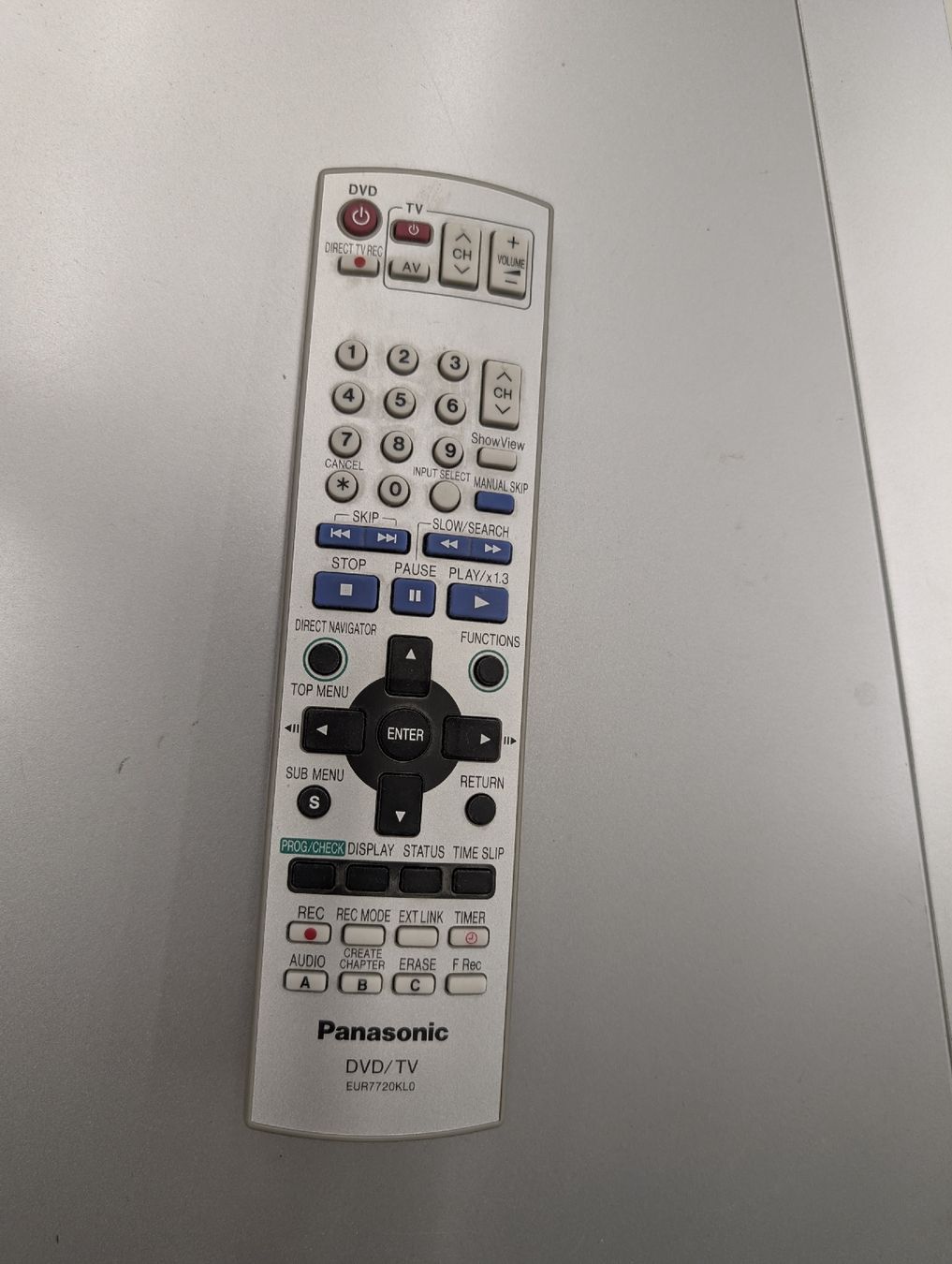 Panasonic Registratori: Panasonic DMR-E100H DVD Recorder - und Harddisk – Usato da Breitenbach venduto da Dribbel 7