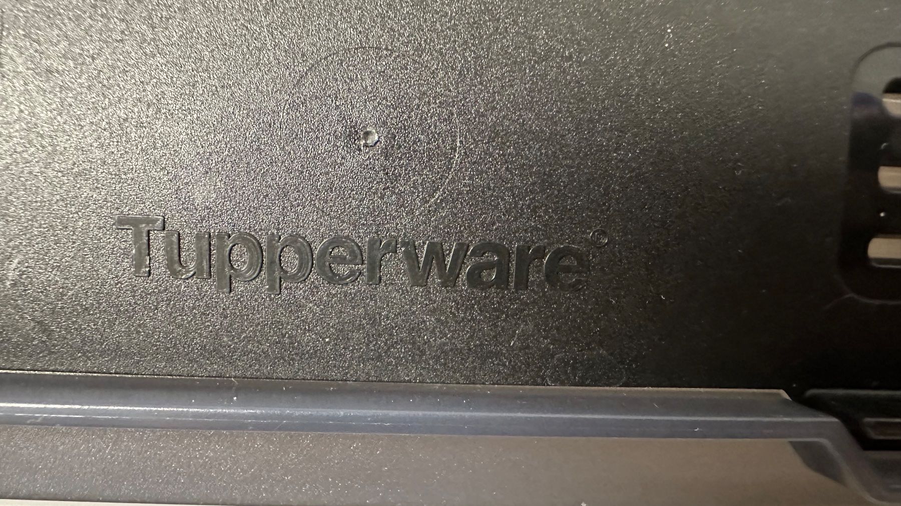 Contenitori & Simili: Portapane Tupperware – Usato da Monte Carasso venduto da fritzgerald 3